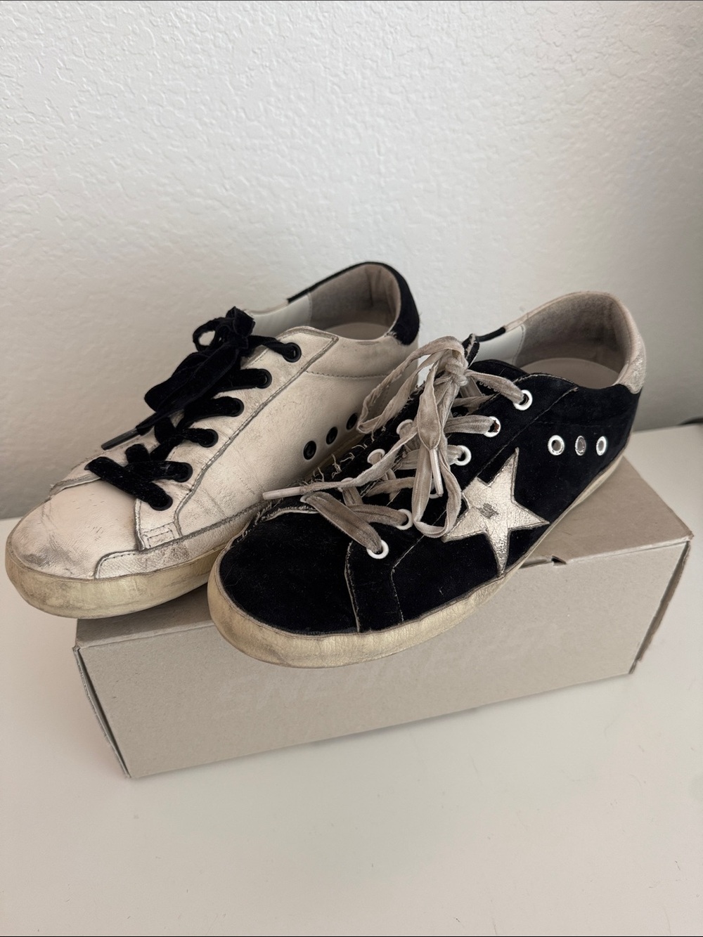 GOLDEN GOOSE AUTHENTIC SUPER STAR CLASSIC SNEAKERS SIZE 39